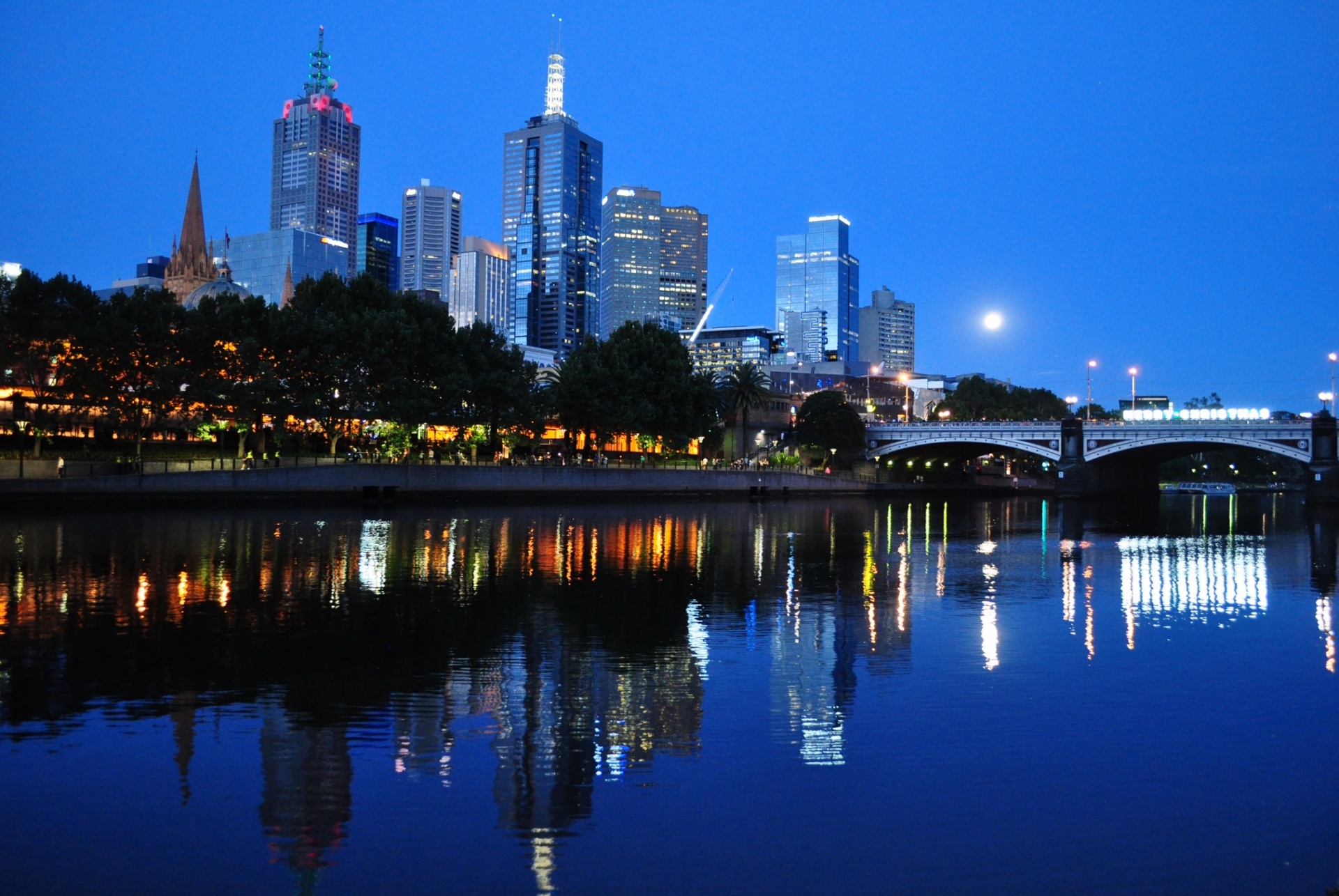 Image of Melbourne and waterfront